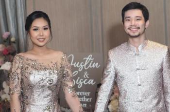 Gelar Acara Lamaran, Jess No Limit Kasih Kalung Seharga Rp1,2 Miliar ke Sisca Kohl