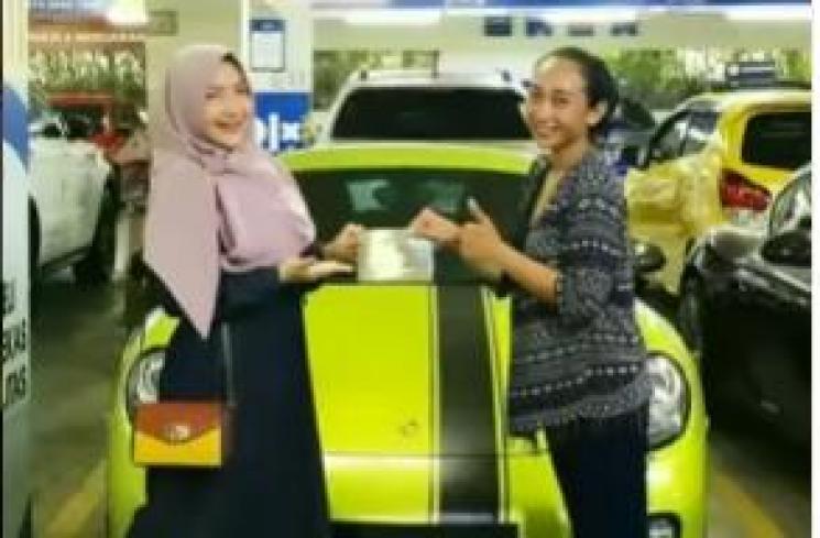 Roro Fitria Borong 2 Mobil Rp3,3 Miliar buat Baby Sulthan. (Instagram/roro.fitria1989)
