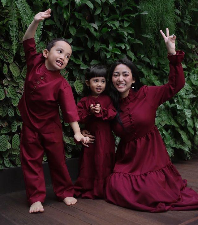 Potret Rachel Vennya Momong Anak(Instagram/@rachelvennya)