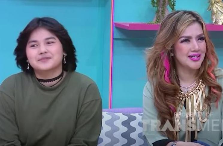Barbie Kumalasari dan anaknya (youtube/Trans TV Official)