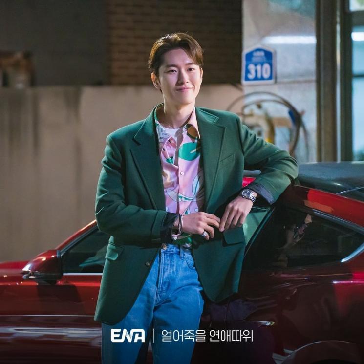 Adu Peran Aktor di Love is for Suckers (Instagram/@channel.ena.d)