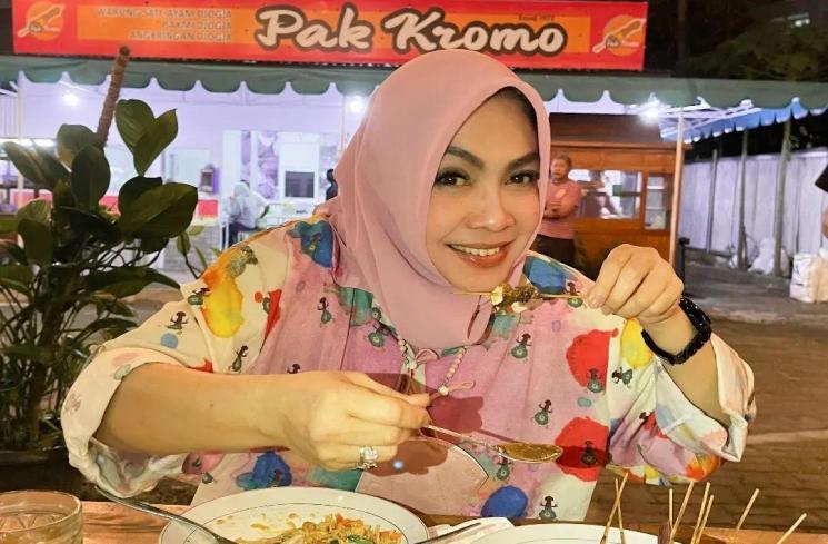 Artis punya resort dan hotel. (Instagram/@rieta_amilia)