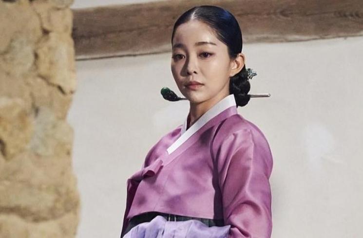Adu Peran Ok Ja Yeon dan Kim Ga Eun di Under The Queen's Umbrella (Instagram/@hs_kim_95)