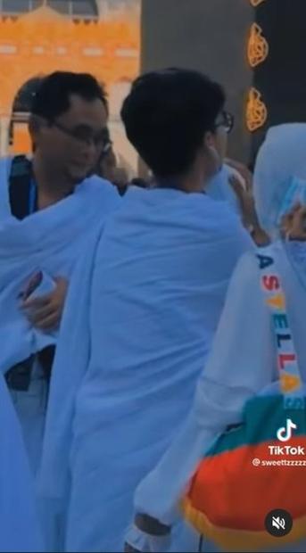 Potret Lesti Kejora Umrah. (TikTok.com/sweettzzzzz)