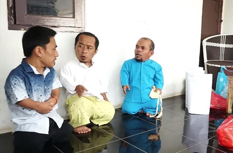 Momen Ucok Baba Jualan Sosis di Pinggir Jalan(YouTube/Ucok Baba Official)