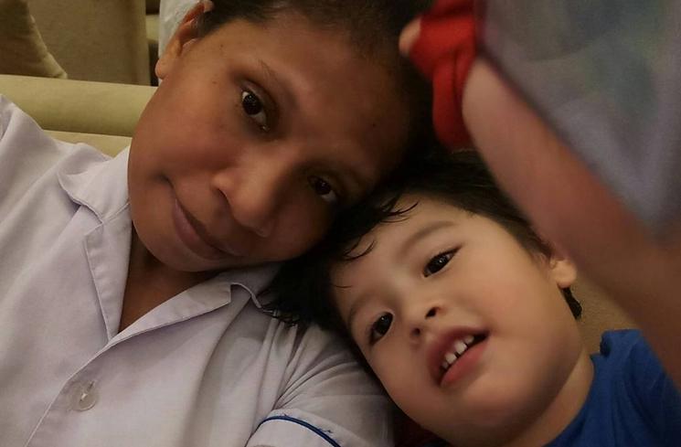 Potret Anak Artis Bareng Pengasuh (instagram/@sherly_yohanes)