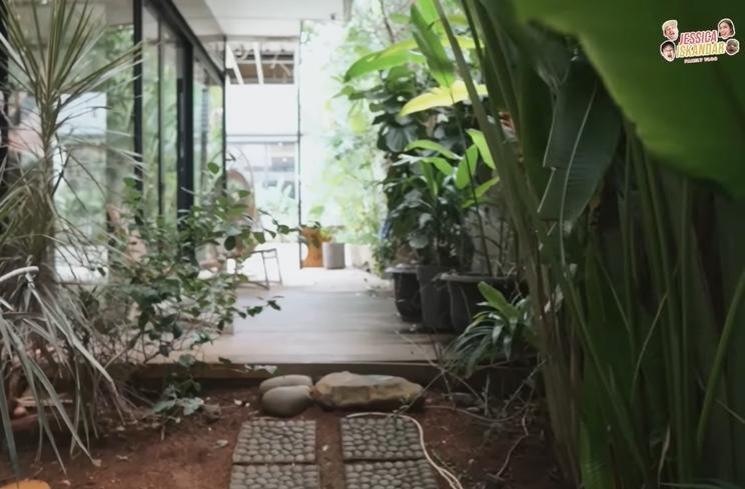 Potret Rumah Mewah Jessica Iskandar yang Dijual (YouTube/Jessica iskandar)