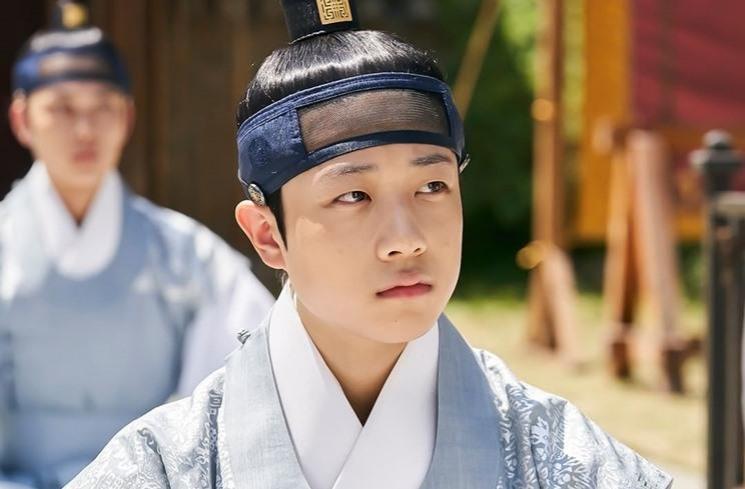 Adu Gaya Pemeran Pangeran di Under The Queen's Umbrella (Instagram/@tvn_drama)