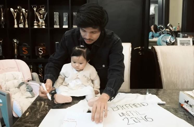 Momen Ameena Tanda Tangan Kontrak Tidak Pacaran (YouTube AH)