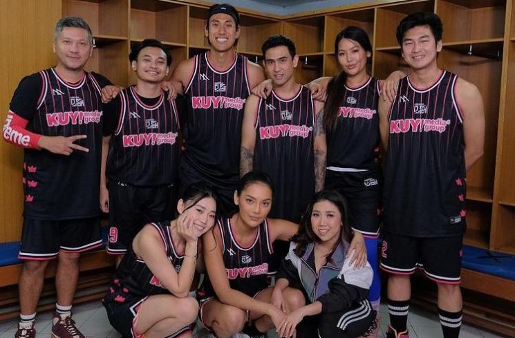 Potret Wendy Walters Tanding Basket. (Instagram/wendywalters)