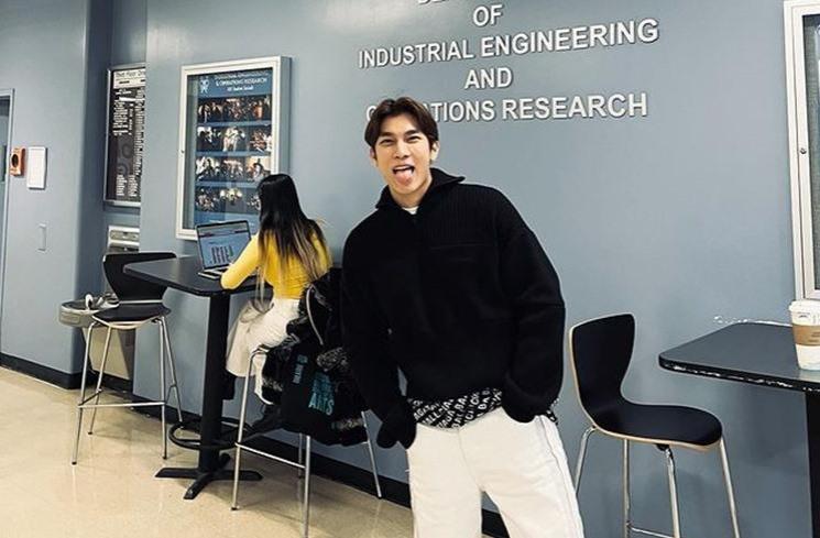 Profil Mew Suppasit. (Instagram/mewsuppasit)