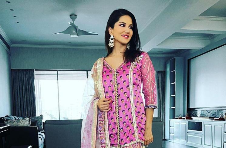 Seleb Bollywood yang Lahir di Luar India (Instagram/@sunnyleone)