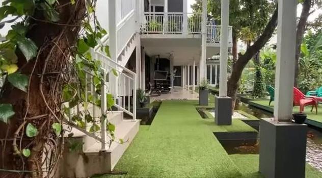 Potret Rumah Mewah Wirda Mansur. (YouTube/Wirda Mansur)