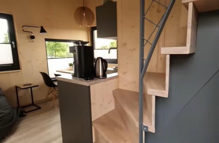 Rumah Ayudia Bing Slamet dan Ditto di Jerman. (YouTube/temantapimenikah)