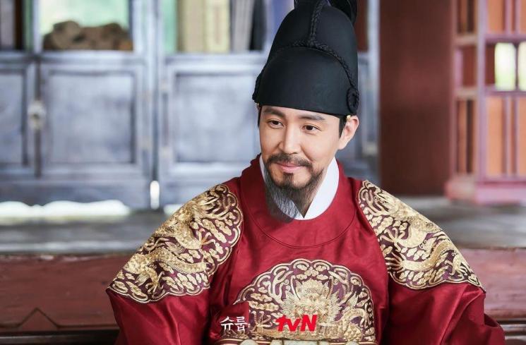 Potret Choi Won Young di Under The Queen's Umbrella (Instagram/@tvn_drama)