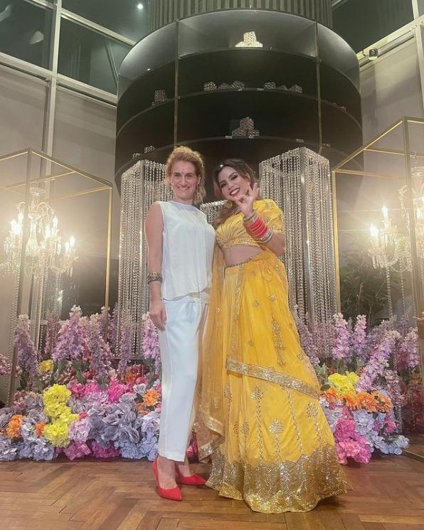 Potret Eva Bellissima Rayakan Diwali. (Instagram/evabellissima_) 