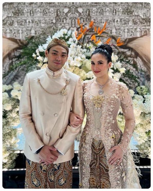 Momen Lamaran Chelsea Islan dan Rob Clinton. (Instagram/jusuf_long)