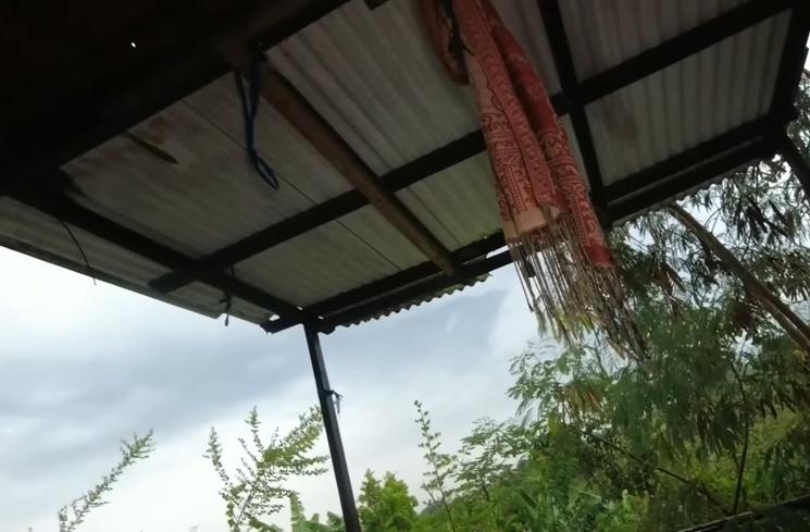 Rumah Mendiang Farida Pasha 'Mak Lampir' (YouTube/BANGKU KOSONG TV)