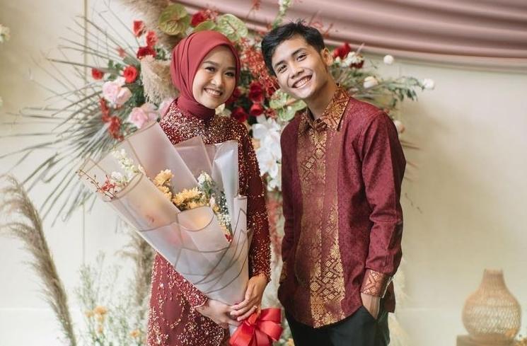 Potret Komika saat Lamaran (instagram/@imagenic)