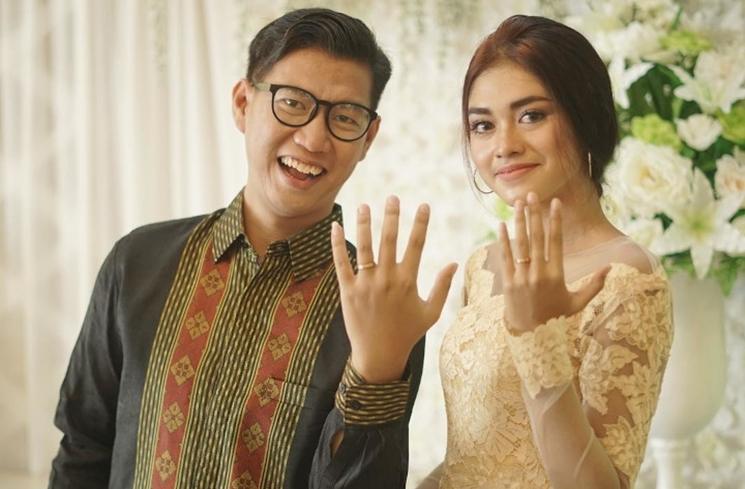 Potret Komika saat Lamaran (instagram/@miekeshrr)