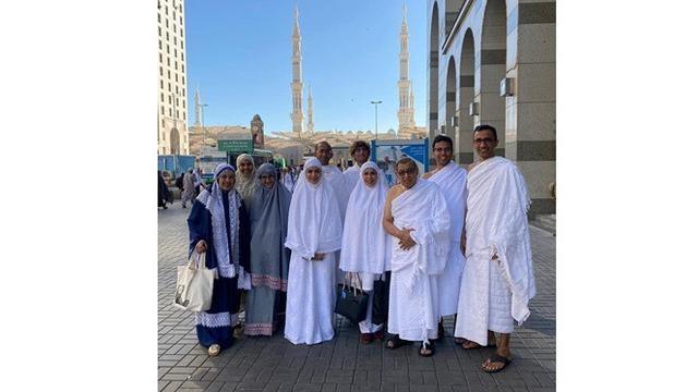Potret Najwa Shihab umrah. (Instagram/@najwashihab)