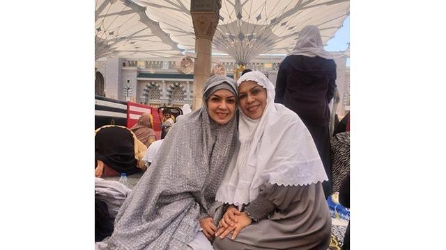 Potret Najwa Shihab umrah. (Instagram/@najwashihab)