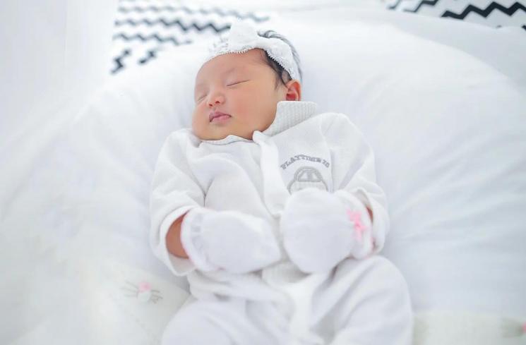 Potret Baby Alia anak Zaskia Gotik. (Instagram/zaskia_gotix)