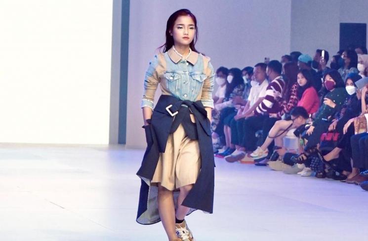 Fuji di Jakarta Fashion Week. (Instagram/fuji_an)