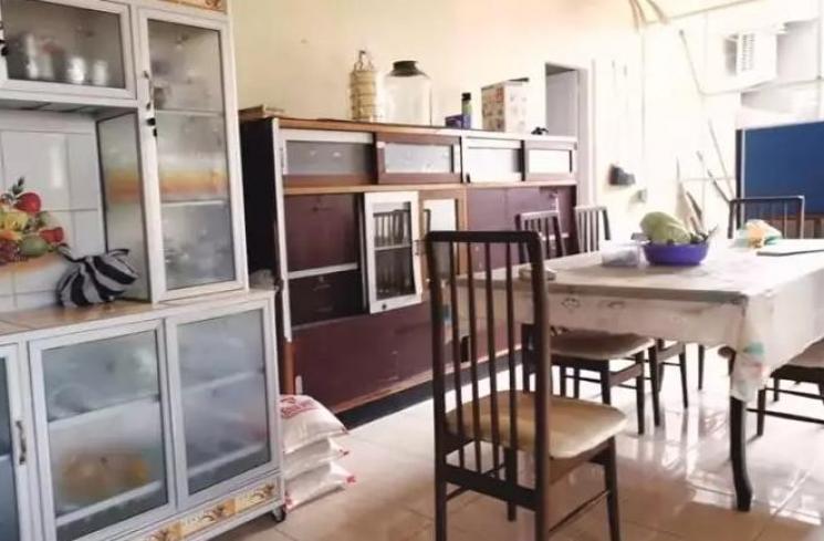 Rumah Masa Kecil Dude Harlino. (YouTube/ The Harlino’s Story)