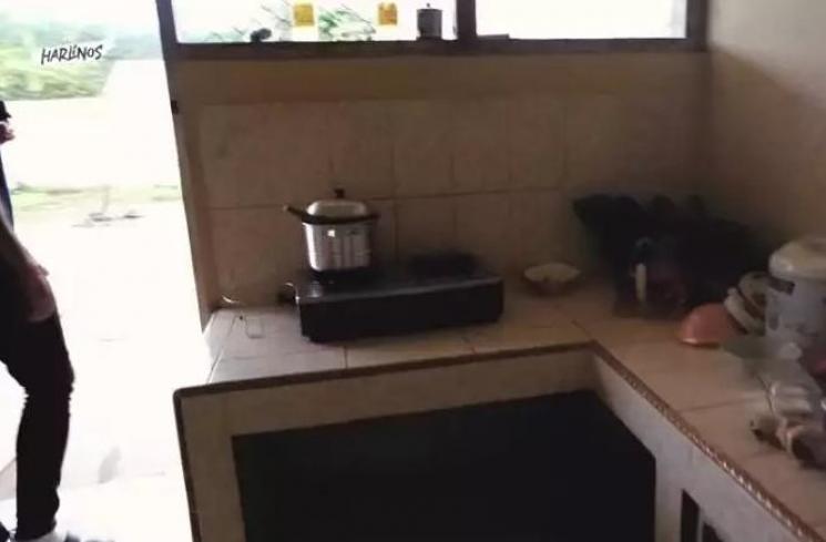 Rumah Masa Kecil Dude Harlino. (YouTube/ The Harlino’s Story)