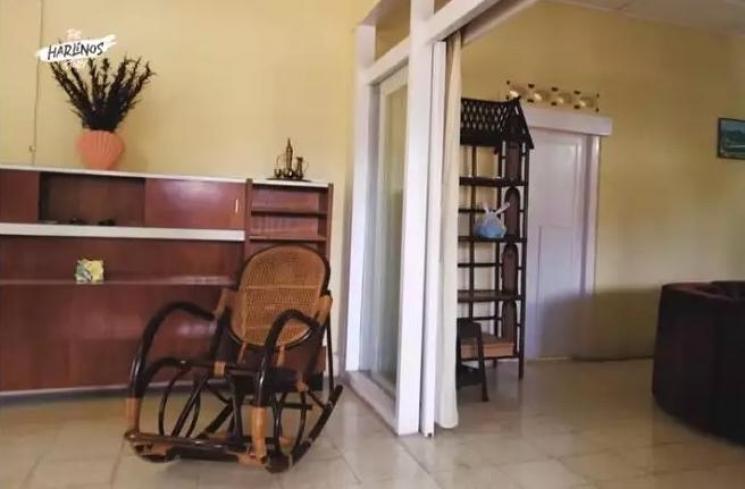 Rumah Masa Kecil Dude Harlino. (YouTube/ The Harlino’s Story)