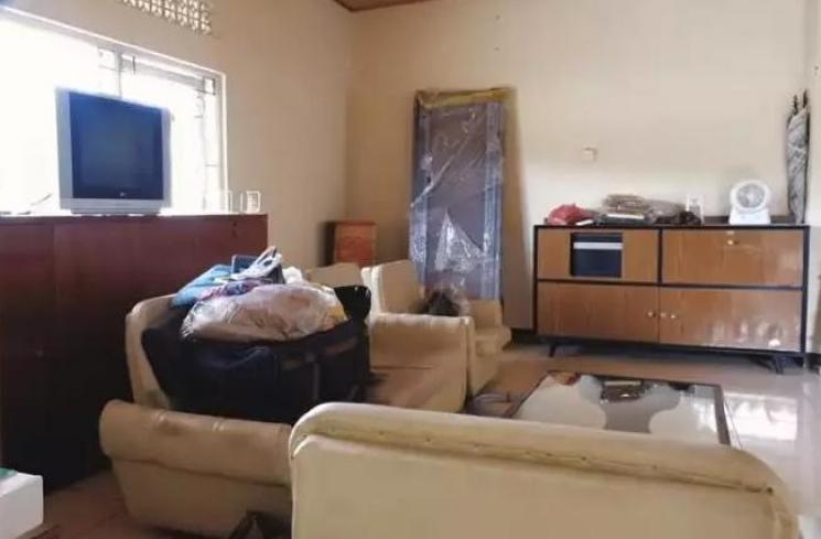 Rumah Masa Kecil Dude Harlino. (YouTube/ The Harlino’s Story)