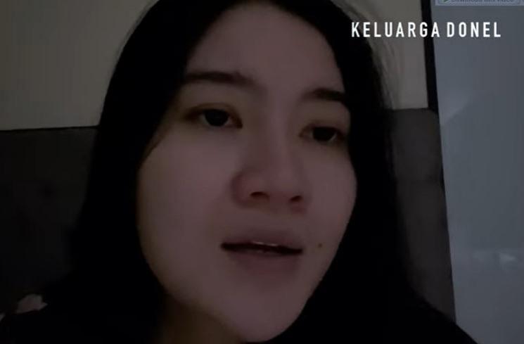Momen Nella Kharisma umumkan kehamilan kedua. (YouTube/Keluarga Donel)