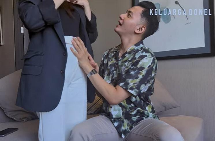 Momen Nella Kharisma umumkan kehamilan kedua. (YouTube/Keluarga Donel)