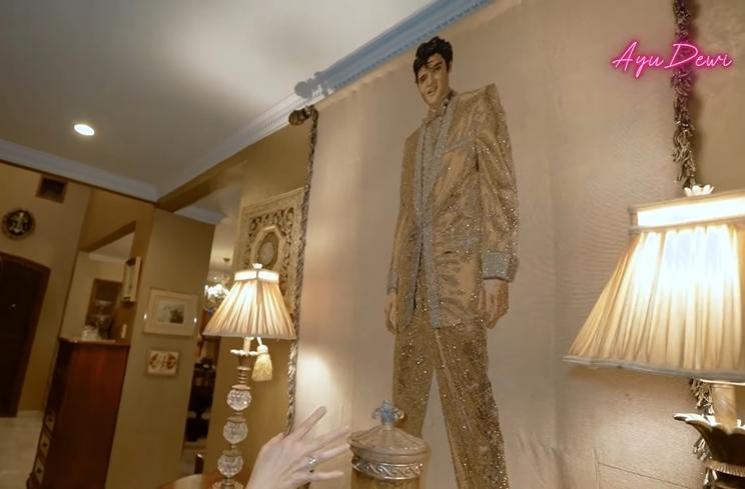 Rumah Masa Kecil Regi Datau (YouTube Ayu Dewi)