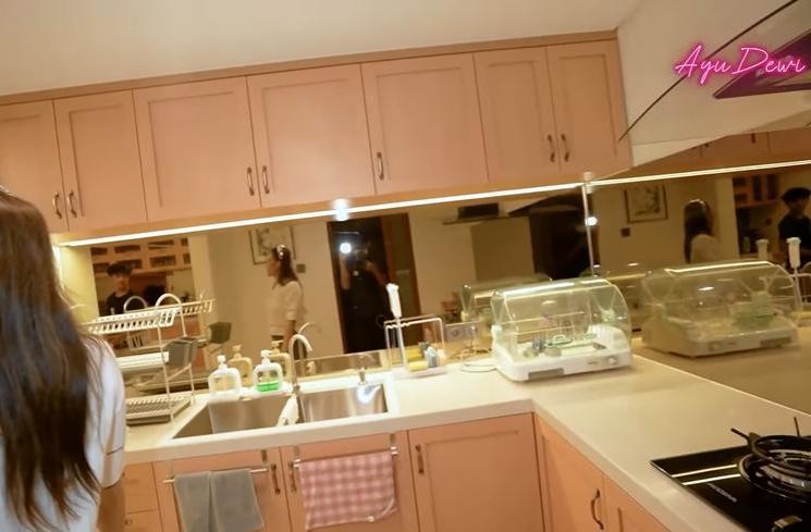 Rumah Masa Kecil Regi Datau (YouTube Ayu Dewi)