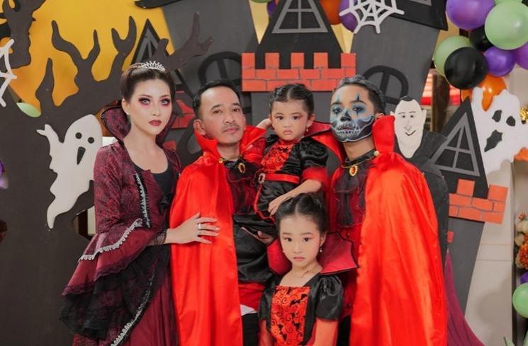 Potret Anak Artis saat Pakai Kostum Halloween. (Instagram/sarwendah29)