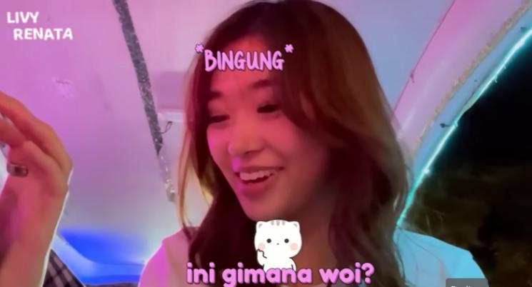 Momen Livy Renata Pertama Naik Odong-odong. (YouTube/Livy Renata)