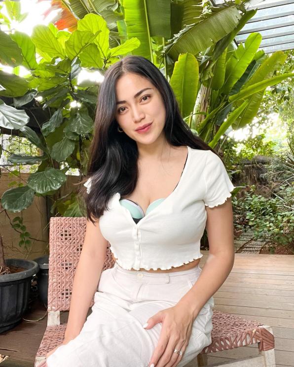 Transformasi rambut Jessica Iskandar. (Instagram/@inijedar)
