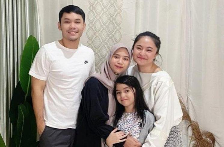 Potret akur mantan pasangan artis rayakan ultah anak (Instagram/@nesyanabila)