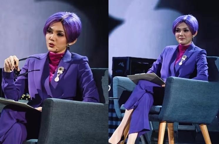 Potret Rina Nose cosplay jadi artis (Instagram/@rinanose16)