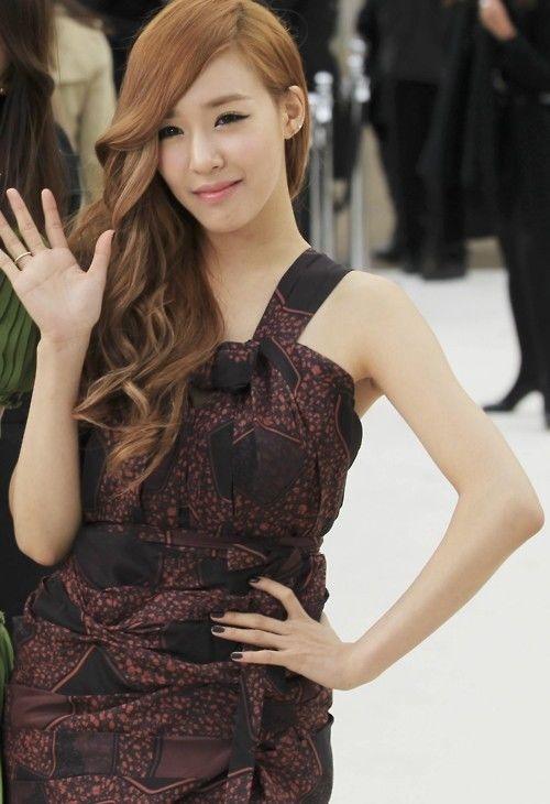 Potret Idol K-Pop Pakai Batik(REUTERS/Olivia Harris)