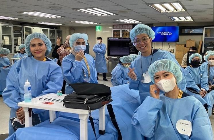 Potret Dokter Richard Lee training di Korea Selatan (Instagram/@dr.richardlee_official)