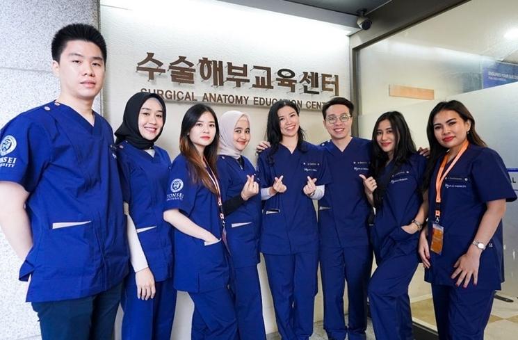 Potret Dokter Richard Lee training di Korea Selatan (Instagram/@dr.richardlee_official)