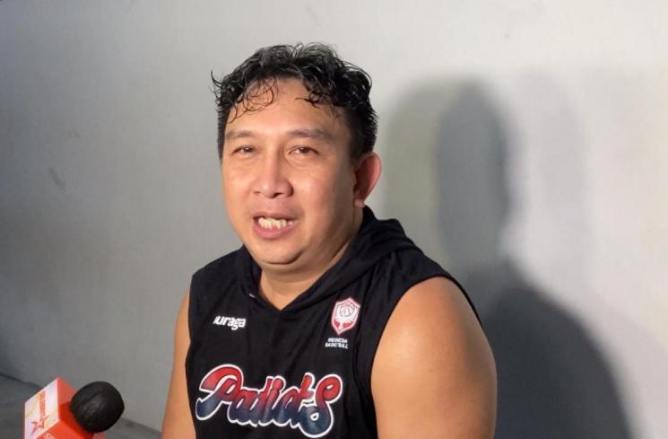 Augie Fantinus di kawasan Senayan, Jakarta, Senin (7/11/2022). (MataMata.com/Adiyoga Priyambodo)