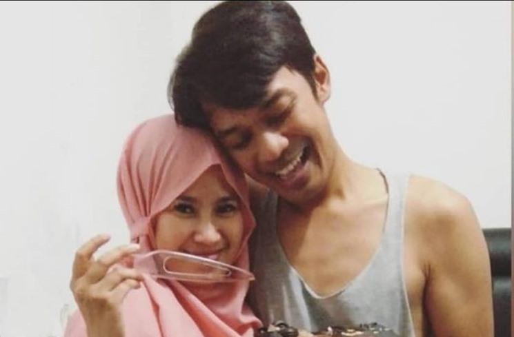 Potret Romantis Dicky Difie dan Istri. (Instagram/alifah_eby28)