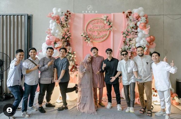 outfit Alvin Faiz di acara akikah anak kembar Anisa Rahma (Instagram/@billyjoeava)