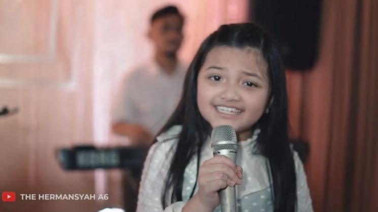Momen Kejutan Ultah Ashanty (YouTube/thehermansyaha6world)
