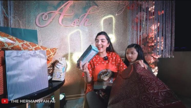 Momen Kejutan Ultah Ashanty (YouTube/thehermansyaha6world)
