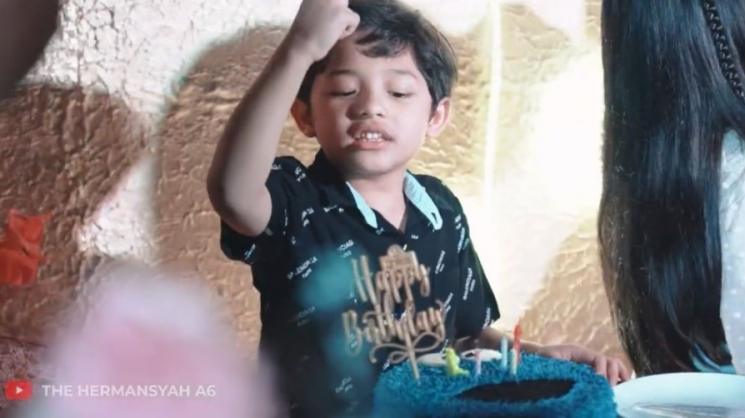 Momen Kejutan Ultah Ashanty (YouTube/thehermansyaha6world)